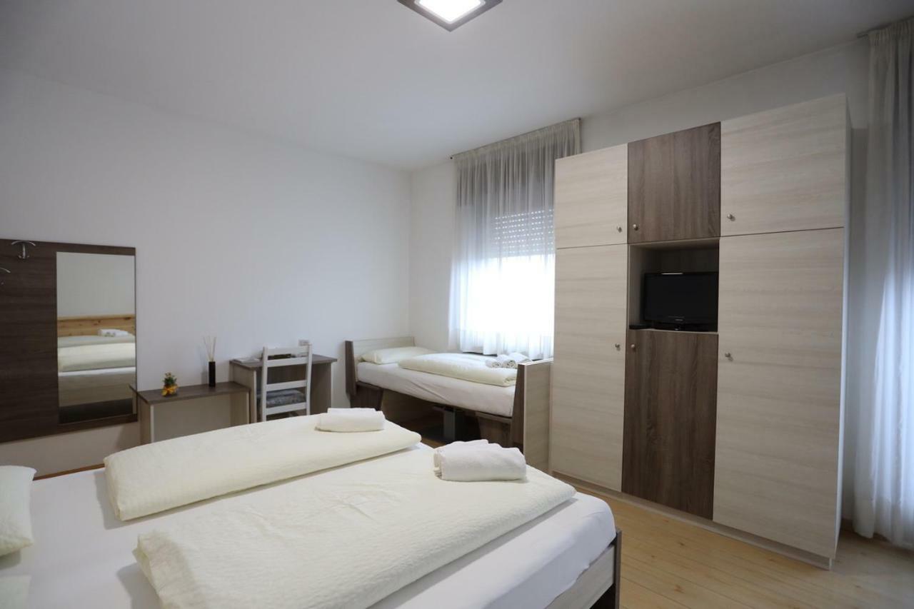 Albergo Bellaria Карано Экстерьер фото
